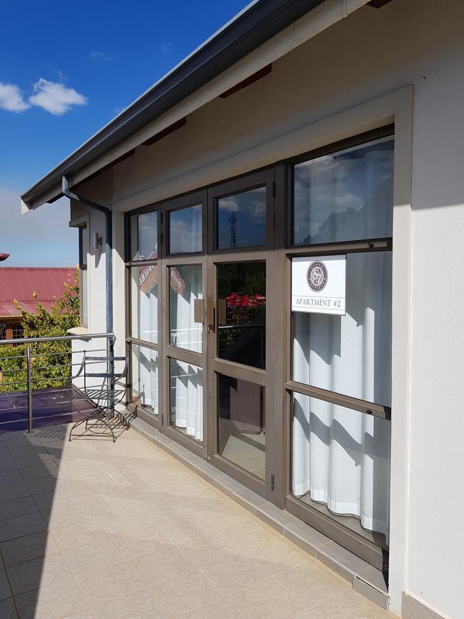 Stay@67 Apartments - Dullstroom Esterno foto