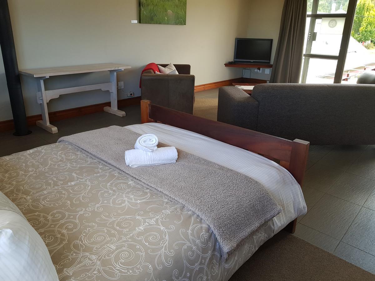 Stay@67 Apartments - Dullstroom Esterno foto