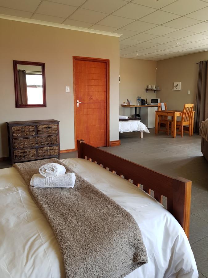Stay@67 Apartments - Dullstroom Esterno foto