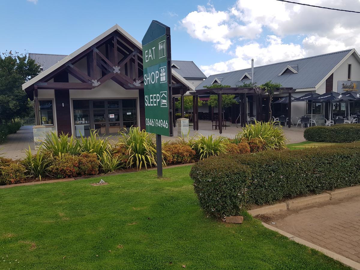 Stay@67 Apartments - Dullstroom Esterno foto