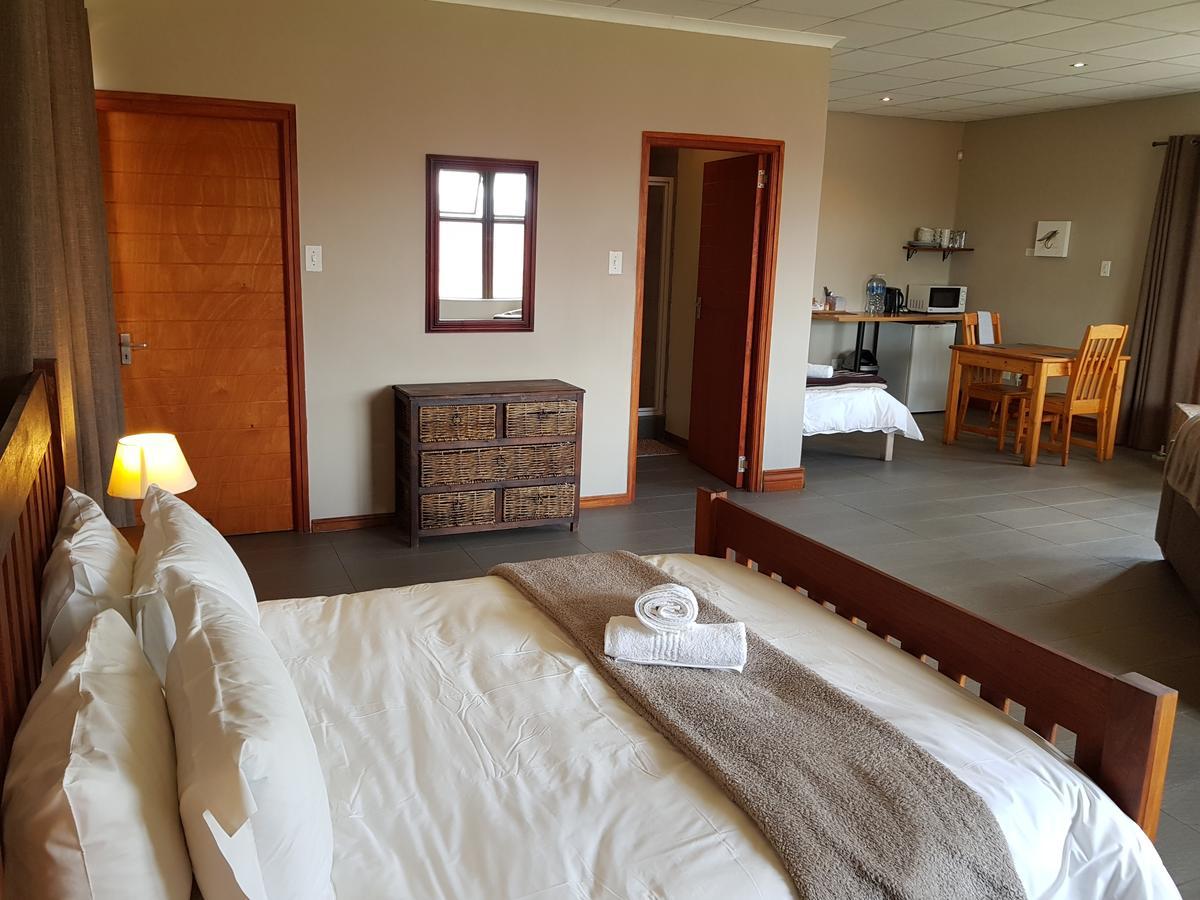 Stay@67 Apartments - Dullstroom Esterno foto